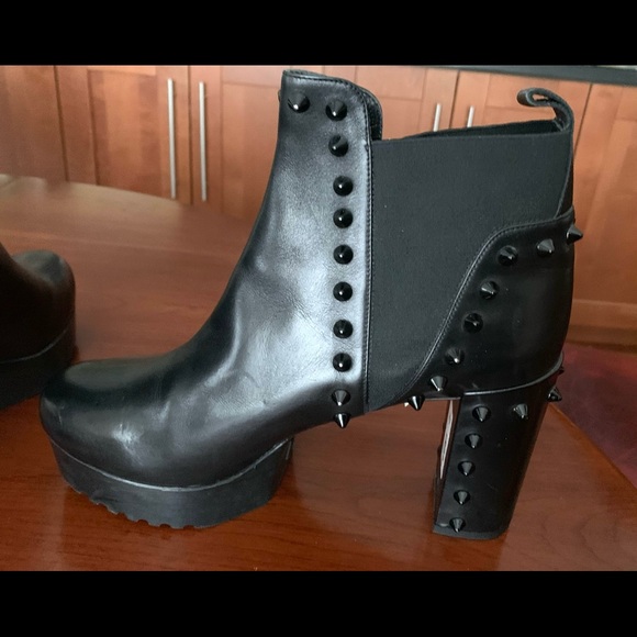 Shiny Black Italian real leather boots with platform black spikes block heels 10 - Picture 5 of 11